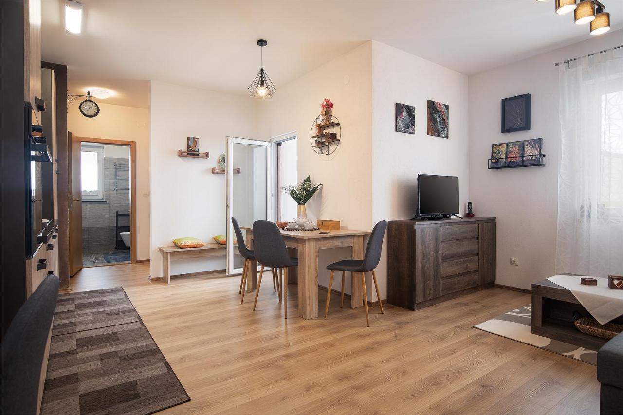 Apartment Little Gallery **** Ρόβινι Εξωτερικό φωτογραφία